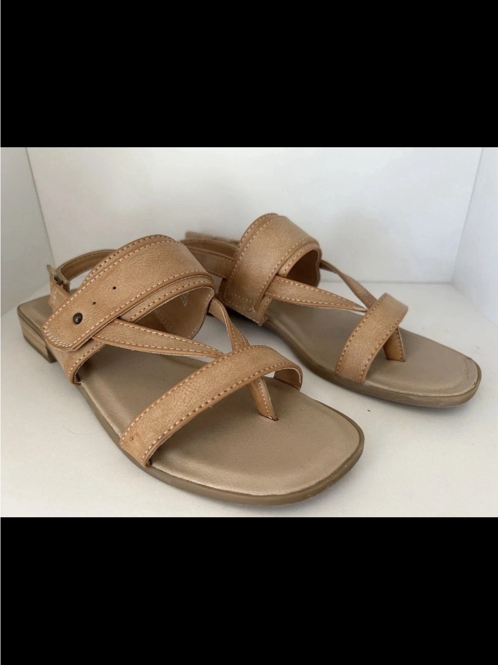 FRYE AND CO. Cassia Tan Strappy Flat Sandals NWT Size 11
